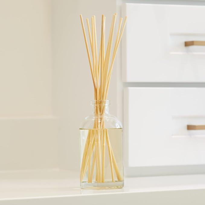 Hillhouse Naturals Reed Diffuser Set - Eucalyptus Scent Diffuser - Reed Diffusers for Home with Long Lasting Fragrance – 6 oz Oil – Diffuse Time 4-6 Months – Made in The USA