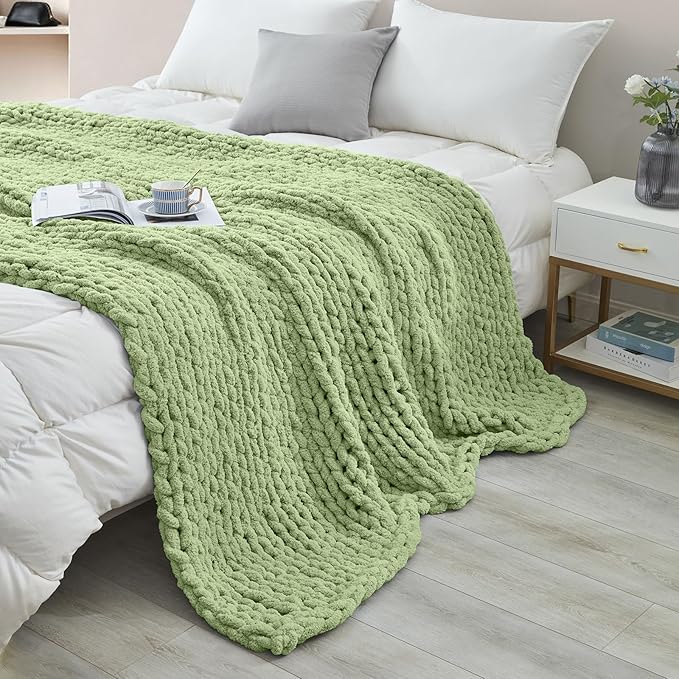SUNYRISY Chunky Knit Blanket Throw, Luxury Soft Cozy Chenille Throw Blanket, Large Throw Bed Blanket for Couch, Sofa, Home Decor, Gift - Machine Washable, Sage Green
