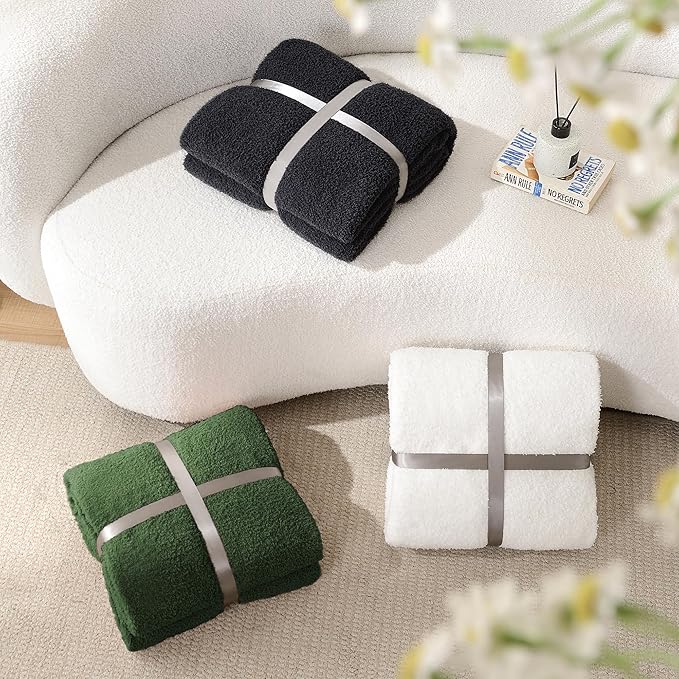 JOOJA Knit Dark Emerald Green Throw Polyester Soft Fleece Blanket for Couch Bed Sofa 50x60 Inches Dark Green