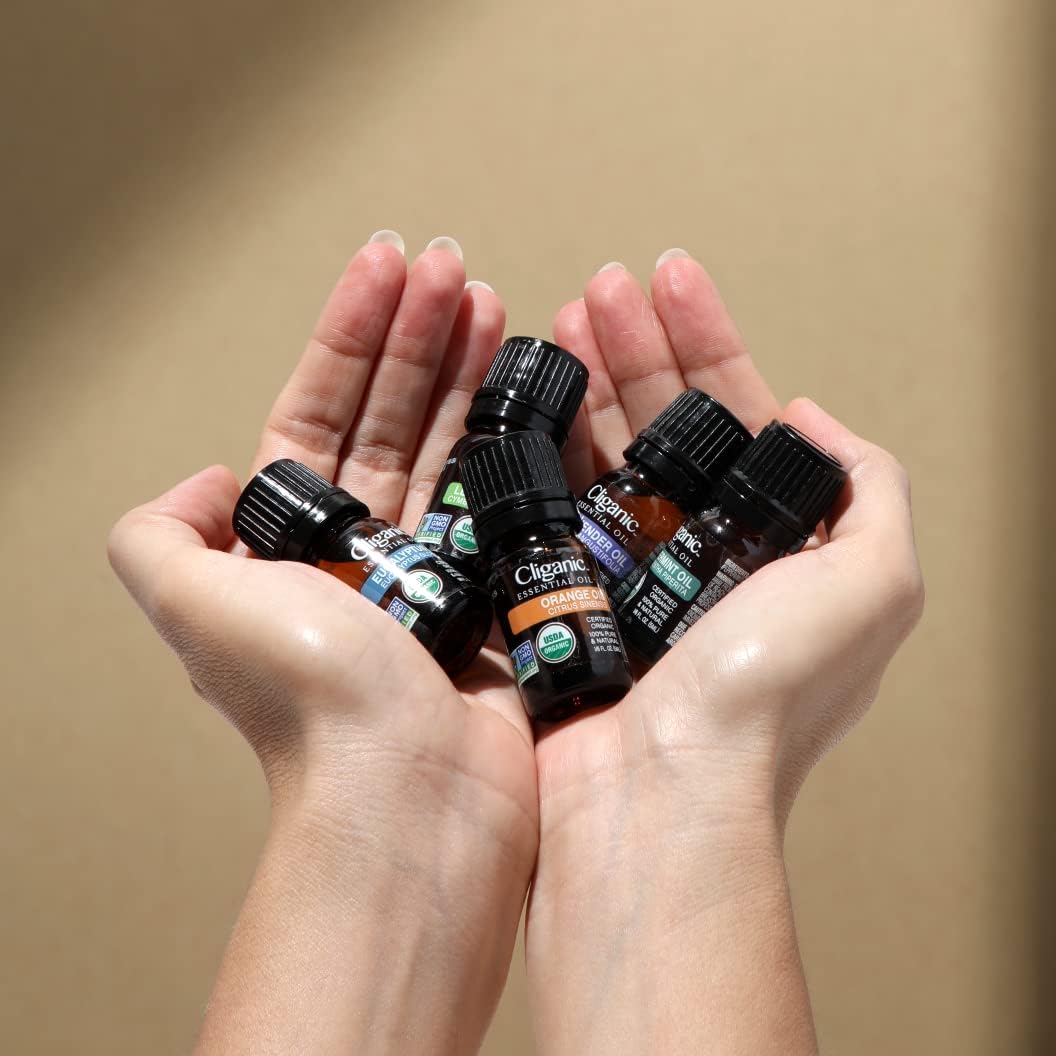 Cliganic USDA Organic Frankincense Essential Oil, 1oz - Boswellia Serrata, 100% Pure Natural Undiluted, for Aromatherapy | Non-GMO Verified (Packaging May Vary)