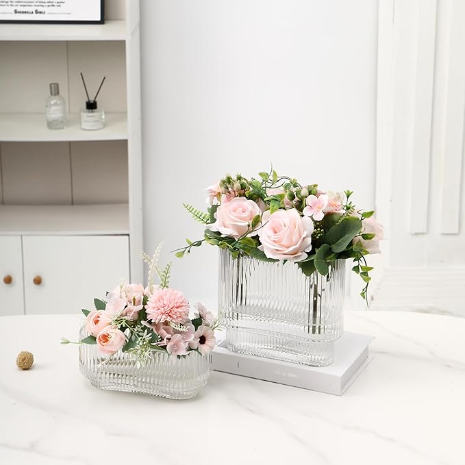 Short Glass Vases, Set of 2 Clear Glass Vases for Tulips, Ribbed Vase for Flowers, Modern Small Vase for Living Room, Dining Room, Bathroom, Desk, Shelf, Wedding, Office