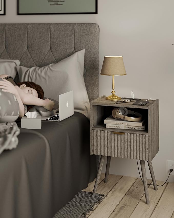 Nightstand with Outlet,Modern Bedside Table with Storage Drawer and Open Wood Shelf, for Living Room, Bedroom and Small Spaces, Accent Night Stand with Solid Wood Legs, Easy Assembly,Grey Oak