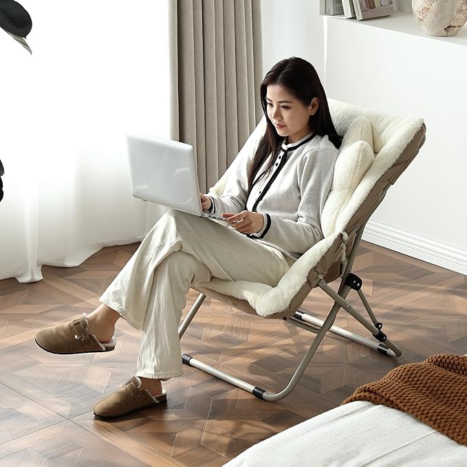 Welnow Comfy Saucer Chair, Oversized Folding Reading Chair for Adults with Throw Pillow Soft Faux Fur Lounge Chair for Bedroom Furry Accent Chair for Living Room, Dorm Rooms, Beige