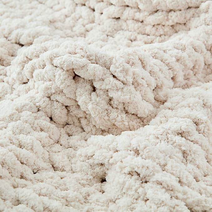 SUNYRISY Chunky Knit Throw Blanket, Luxury Soft Cozy Chenille Throw Blanket, Large Throw Bed Blanket for Couch, Sofa, Home Decor,Gift - Machine Washable (Beige 60x80 in)
