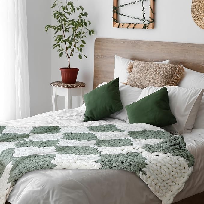 Tudomro Checkered Chunky Knit Throw Blanket for Couch 50 x 60 Inches Neutral Modern Decor 100% Hand Knitted Cozy Soft Large Rope Knot Crochet Blankets for Sofa Bed Living Room (Ivory and Sage Green)