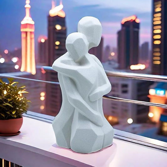 9.7 Inch Couple Sweethearts Lover Hug Ceramic Statue Figurine Sculpture Collectible Gifts for Office Home Decor Desk Accessories Decoration Figurines