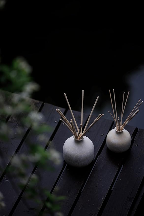 BLUEME Spiritual-Palo Santo & Vetiver, 5.92 Fl Oz Wellness Diffuser, Contains Essential Oil, Sustainable, Hand Finished, Premium, Luxury Ceramic, Natural Rattan Reeds