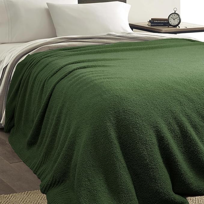 JOOJA Dark Green Blanket Warm Queen Size Fuzzy Knitted Oversized Luxury Bed Blankets, Soft Throw for Bed, Lightweight Plush for Cozy Nights (Dark Green, 90x90)