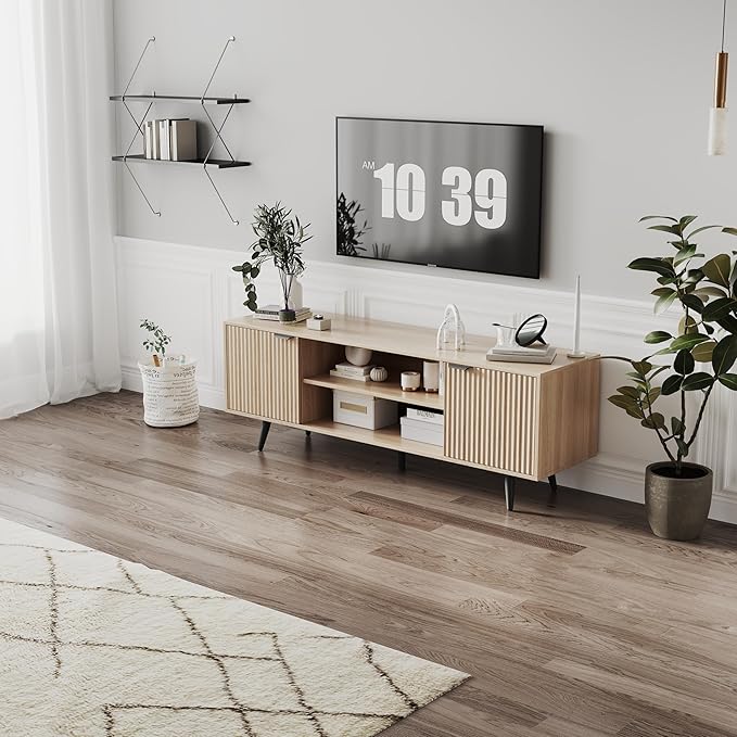 Modern TV Stand with Storage Cabinet, Wood Fashionable TV Cabinet with Waveform Panel and Adjustable Shelf, Entertainment Center TV Stand for TV, Living Room (Cream Yellow Wood Grain)