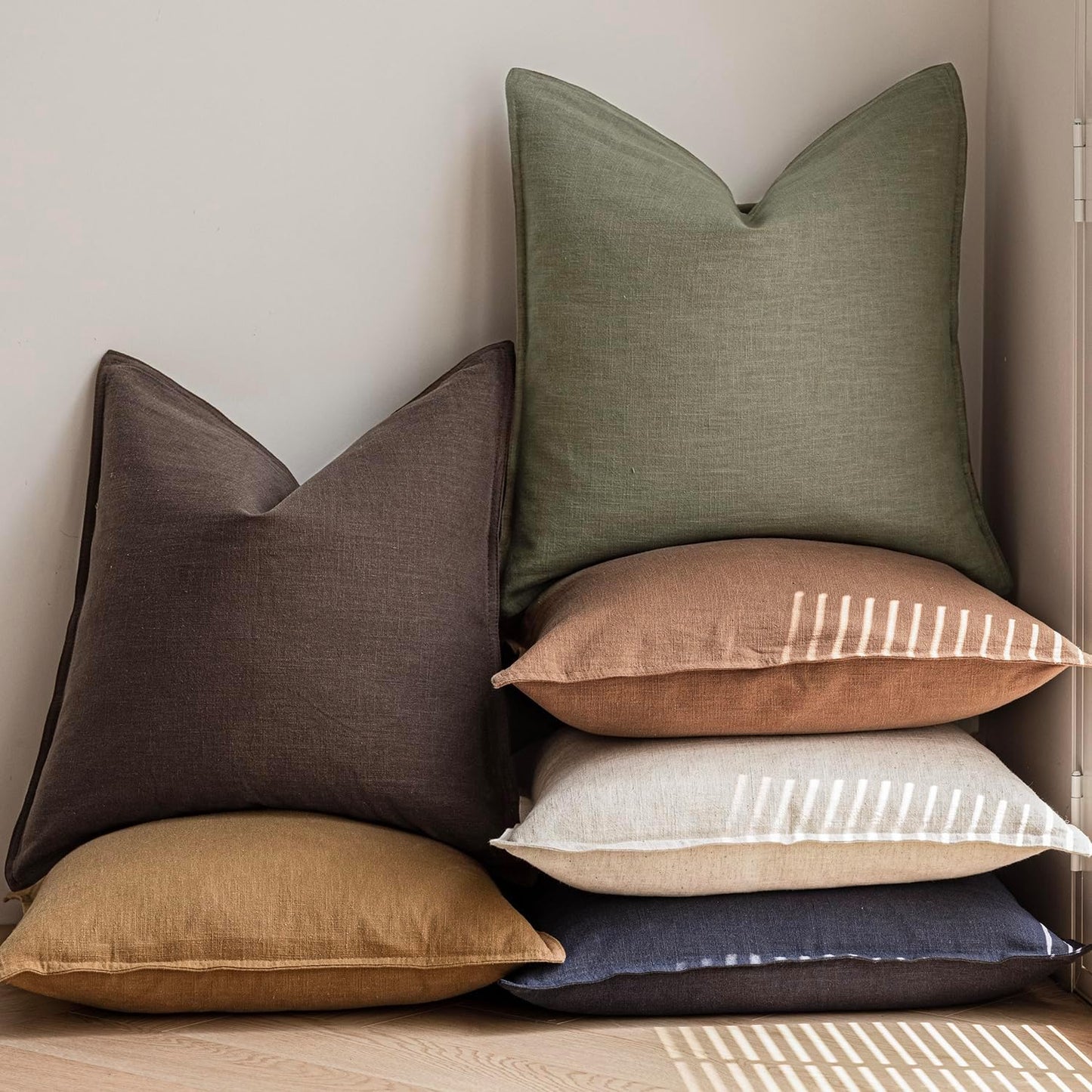 Foindtower Pack of 2, Decorative Linen Soild Throw Pillow Covers Soft Accent Cushion Case Boho Farmhouse Neutral Pillowcase for Couch Sofa Bedroom Living Room Home Decor 18 x 18 Inch Reddish Brown