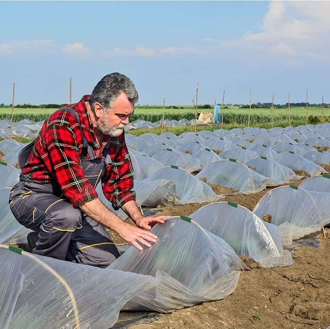 Jetec 128 Pieces PVC Pipe Clips Covers 2.4 Inches Long Greenhouse Clamps for Netting for Greenhouses Garden Shelters Bird Protection(For 1/2 Inch PVC Pipe,Green)