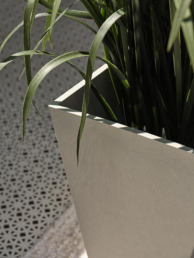 Veradek V-Resin Indoor/Outdoor Taper Planter (30 inch, Grey)