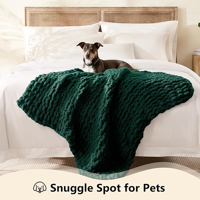 L'AGRATY Chunky Knit Blanket Throw - Soft Chunky Throw Blanket 40x50: 100% Hand Kintted Chenile Crochet Throw Blanket for Couch - Large Cable Knit Chunky Blanket for Home Decor(Olive Green)