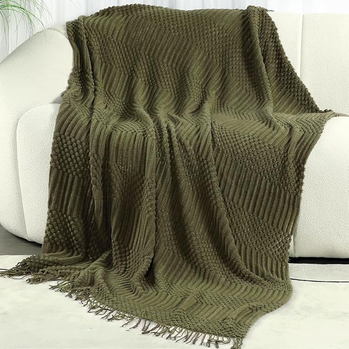 Blagic Knitted Throw Blanket for Couch, Bed and Sofa. Super Soft Blanket with Tassels, Dark Green Throw Blanket, 50 x 60 Inches Lightweight & Cosy Home Decor