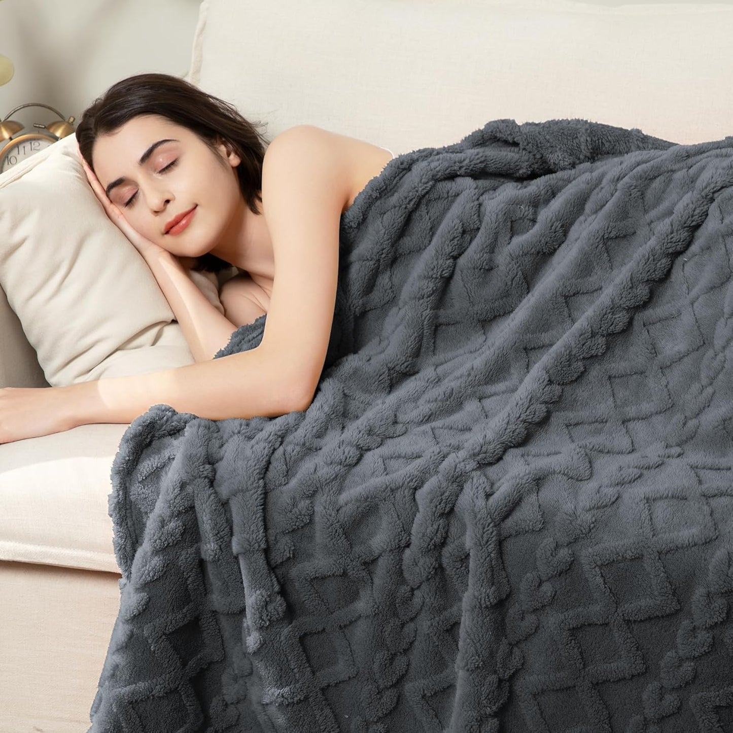 Aganear Sherpa Fleece Twin Blanket - 3D Stylish Design, Luxury Portable Lightweight Blanket Super Soft, Fluffy, Warm, Cozy, Fuzzy for Couch Living Room Bed Outdoors Office Travel(60"×80", Gray)