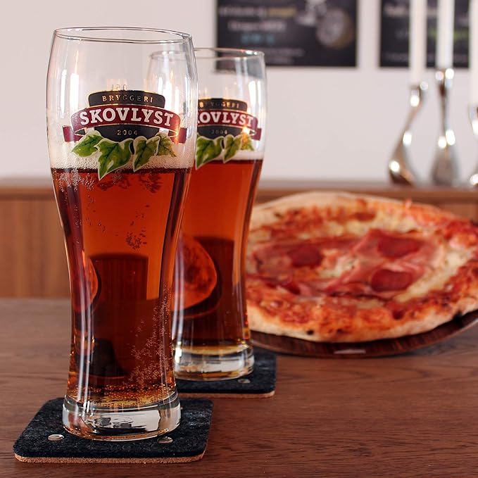 Barvivo Classic Felt Coasters for Drinks with Rivets - Set of 8 Cork Coasters with Felt Side for Tabletop Protection, Anti Slip, Absorbent, Suitable for Drinks & All Table Types - Black Design