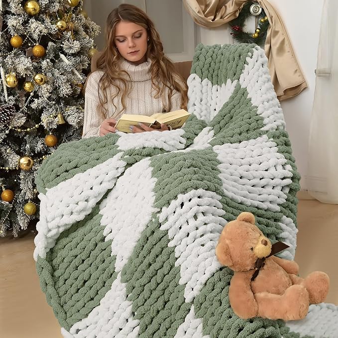 Tudomro Checkered Chunky Knit Throw Blanket for Couch 50 x 60 Inches Neutral Modern Decor 100% Hand Knitted Cozy Soft Large Rope Knot Crochet Blankets for Sofa Bed Living Room (Ivory and Sage Green)