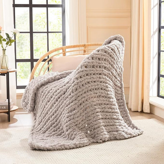 L'AGRATY Chunky Knit Blanket Throw: 40''x50'' Chenille Chunky Knitted Throw Blankets for Twin Bed Couch - Handmade Thick Cable Knit Blanket - Large Crochet Rope Blankets for Home Decor(Grey)
