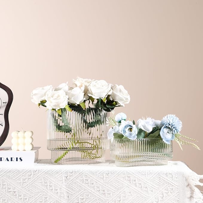 Short Glass Vases, Set of 2 Clear Glass Vases for Tulips, Ribbed Vase for Flowers, Modern Small Vase for Living Room, Dining Room, Bathroom, Desk, Shelf, Wedding, Office