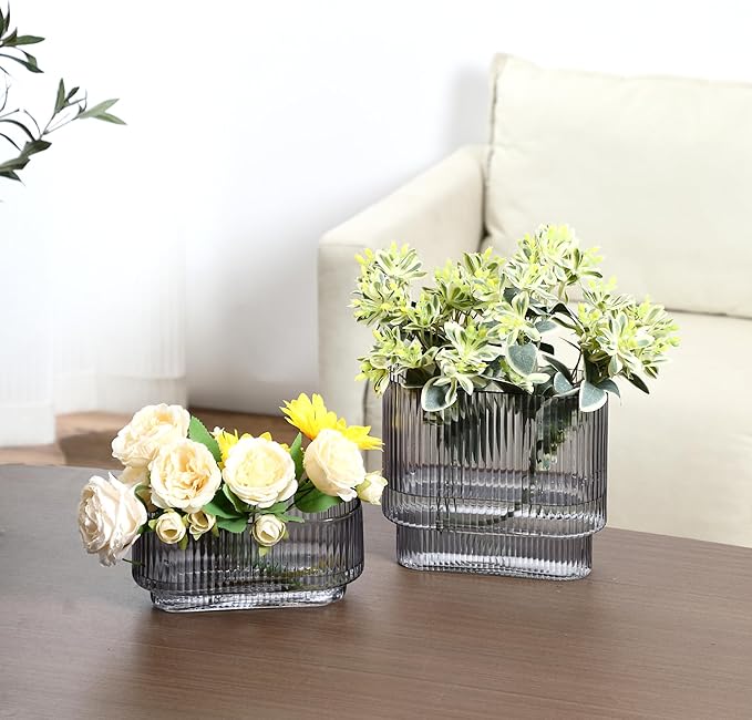 Short Glass Vases, Set of 2 Black Glass Vases for Tulips, Ribbed Vase for Flowers, Modern Small Vase for Living Room, Dining Room, Bathroom, Desk, Shelf, Wedding, Office