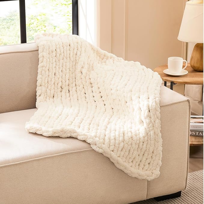 L'AGRATY Chunky Knit Blanket Throw: 30''x40'' Chenille Chunky Knitted Throw Blankets for Bed Couch - Handmade Thick Big Cable Knit Blankets - Large Crochet Rope Blanket for Home Decor(Ivory)