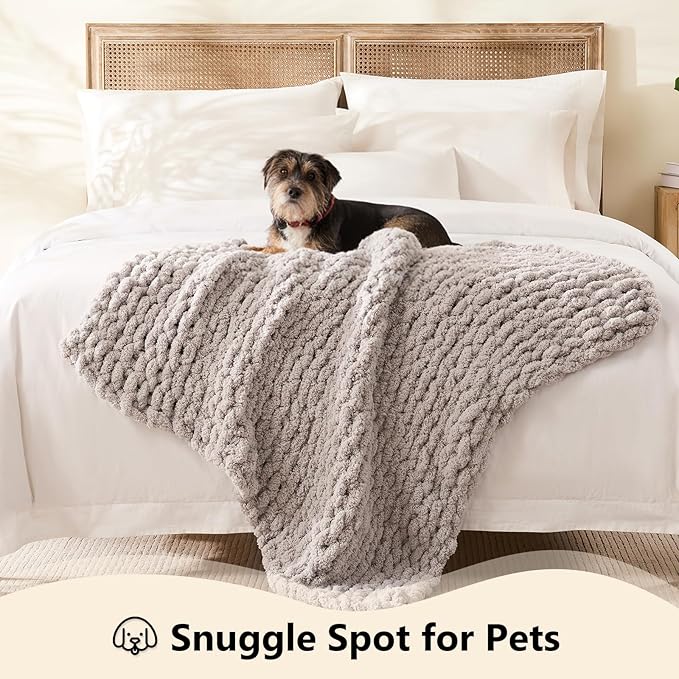 L'AGRATY Chunky Knit Blanket Throw: 40''x50'' Chenille Chunky Knitted Throw Blankets for Twin Bed Couch - Handmade Thick Cable Knit Blanket - Large Crochet Rope Blankets for Home Decor(Grey)