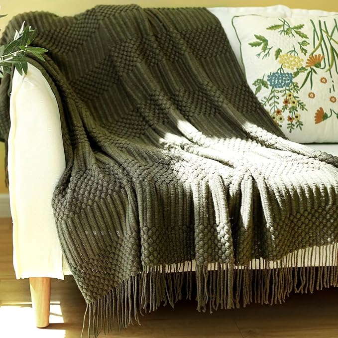 Blagic Knitted Throw Blanket for Couch, Bed and Sofa. Super Soft Blanket with Tassels, Dark Green Throw Blanket, 50 x 60 Inches Lightweight & Cosy Home Decor