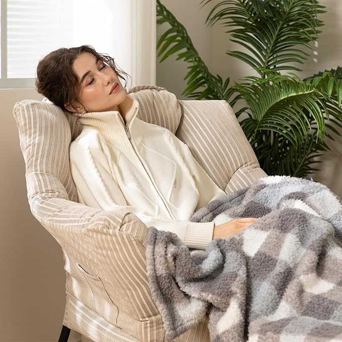 HollyHOME Lazy Chair with Foldable Ottoman, Accent Comfy Lounge Armchair and Folding Footrest Stool, Leisure Sofa Reading Chair and Footstool for Living Room, Bedroom, Dorm,Beige Stripe