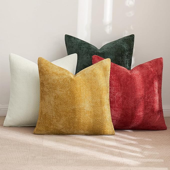 MIULEE Christmas Pack of 4 Couch Throw Pillow Covers 18x18 Inch Christmas Red/Green Soft Decorative Chenille Pillow Covers Farmhouse Accent Cushion Covers for Boho Home Decor Sofa Bedroom Living Room