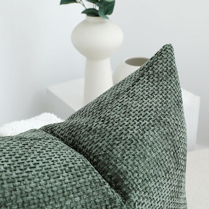 Stellhome Pack of 2 Woven Textured Decorative Throw Pillow Covers Soft Chenille Accent Luxury Cushion Cases for Living Room Couch Bed Sofa Farmhouse Boho Home, 16x16 inch, Hunter Green