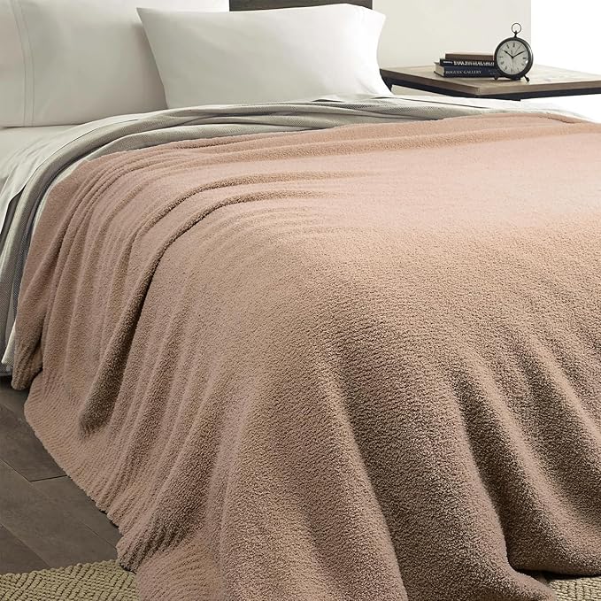 JOOJA Dusty Rose Fuzzy Knitted Blanket, Soft Plush Queen Size for Bed, Cozy Lightweight Blanket for All Seasons, Dusty Rose, 90x90