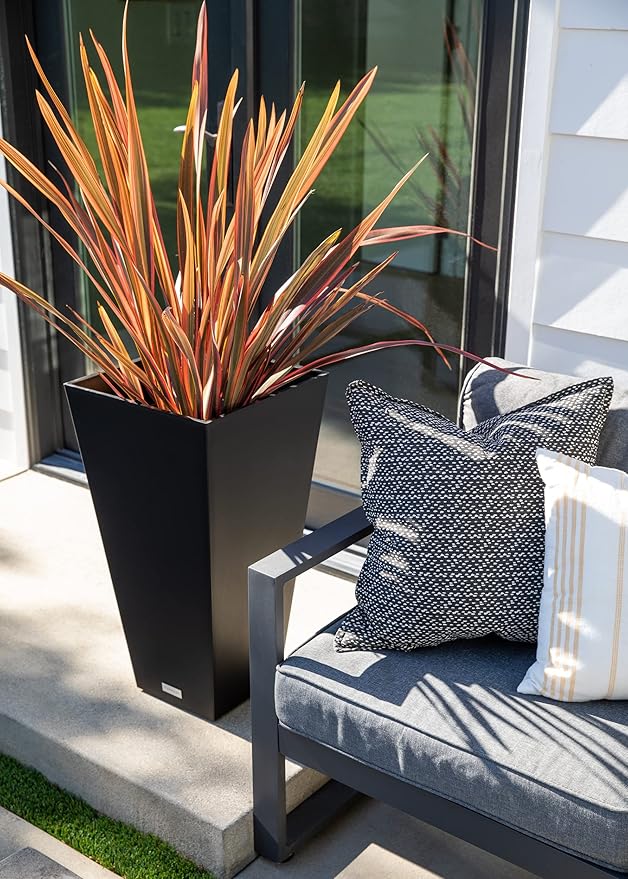 Veradek V-Resin Indoor/Outdoor Taper Planter, Set of 2 (30 inch, Black)