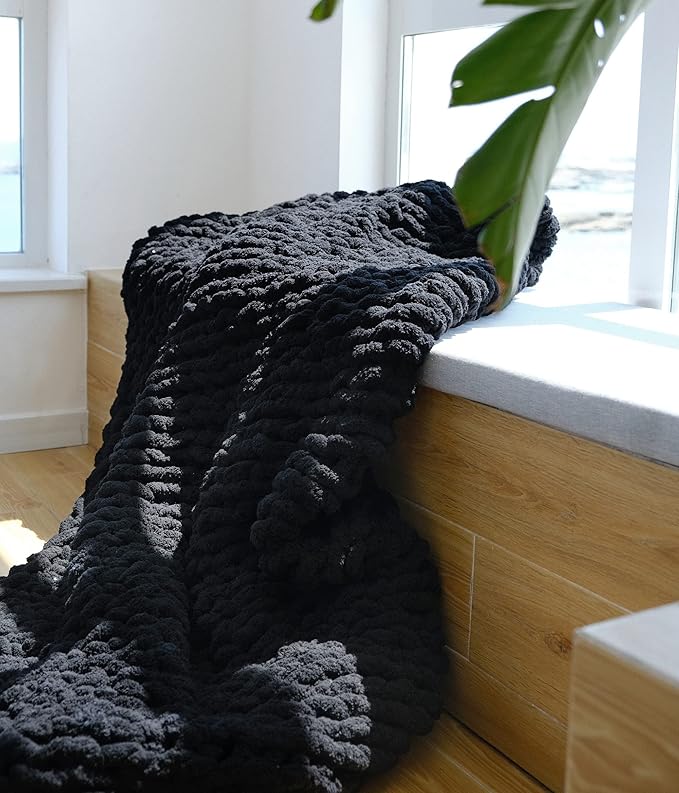 clootess Chunky Knit Blanket Knitted Throw Crochet Chenille Yarn Woven for Bed Sofa Textured Thick Cable Decor (Black 40x60 in)