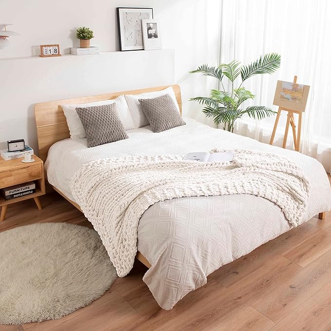 clootess Chunky Knit Blanket Knitted Throw Crochet Chenille Yarn Woven for Bed Sofa Textured Thick Cable Decor (Beige 40x60 in)