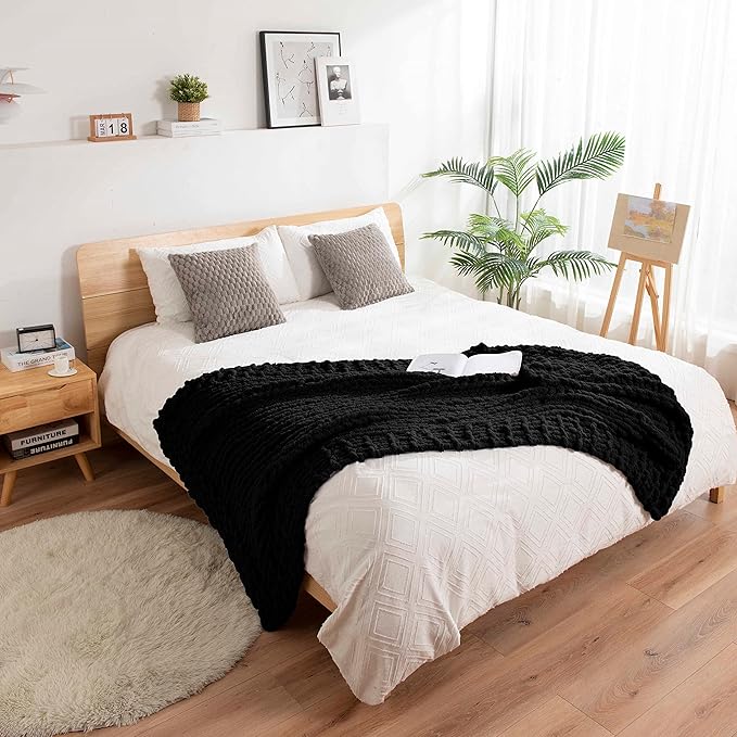 clootess Chunky Knit Blanket Knitted Throw Crochet Chenille Yarn Woven for Bed Sofa Textured Thick Cable Decor (Black 40x60 in)