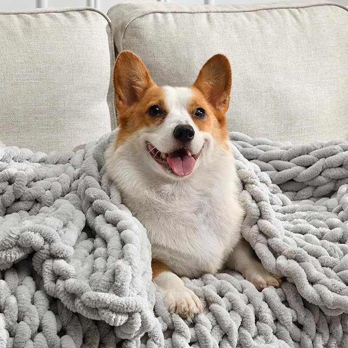 Soft Chunky Knit Blanket, 50X60 in Handmade Thick Chenille Yarn Throw Without Shedding & Raveling, Aesthetic & Cozy Home Decor with Couch Sofa Bed, Gift Pack, Light Grey