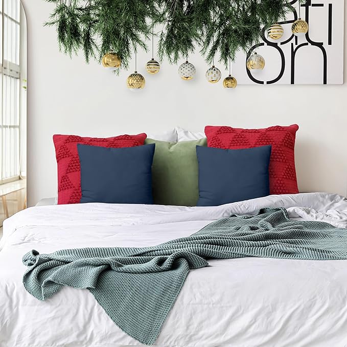 Utopia Bedding Throw Pillows Insert (Pack of 2, Navy) - 18 x 18 Inches Bed and Couch Pillows - Indoor Decorative Pillow